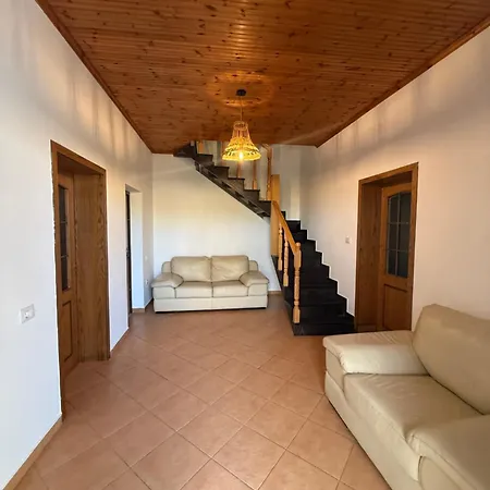 Xhoni House Villa *