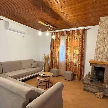 Xhoni House Villa