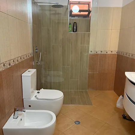 Xhoni House * Elbasan