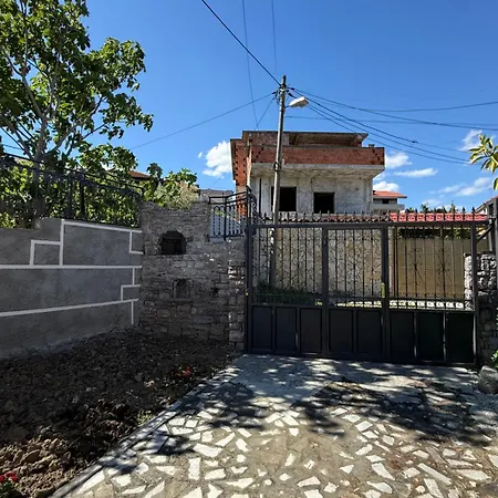 Xhoni House * Elbasan